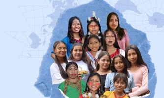 Nuorten ecuadorilaisten aktiviestien ryhmän "Amazonin sotureiden" jäseniä.